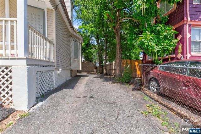 31-33 Voorhees Street, Newark, NJ 07108