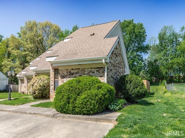 5611 Maple Lane, Newburgh, IN 47630