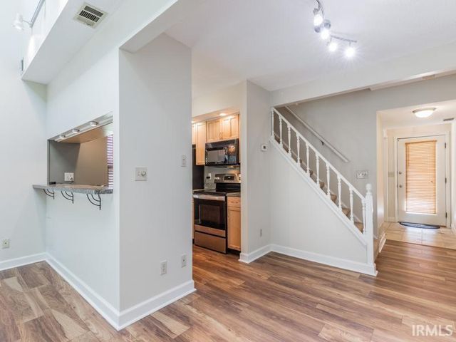 5611 Maple Lane, Newburgh, IN 47630