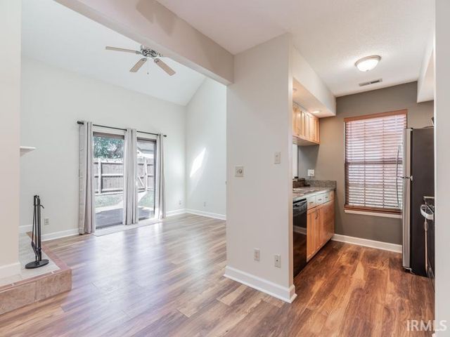 5611 Maple Lane, Newburgh, IN 47630