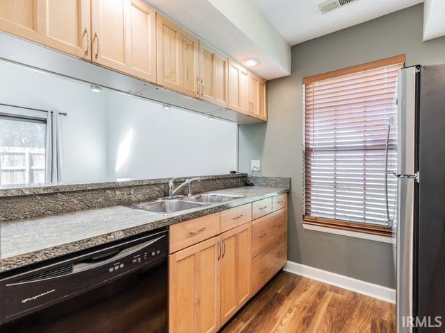 5611 Maple Lane, Newburgh, IN 47630