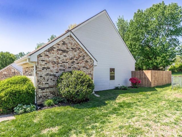 5611 Maple Lane, Newburgh, IN 47630