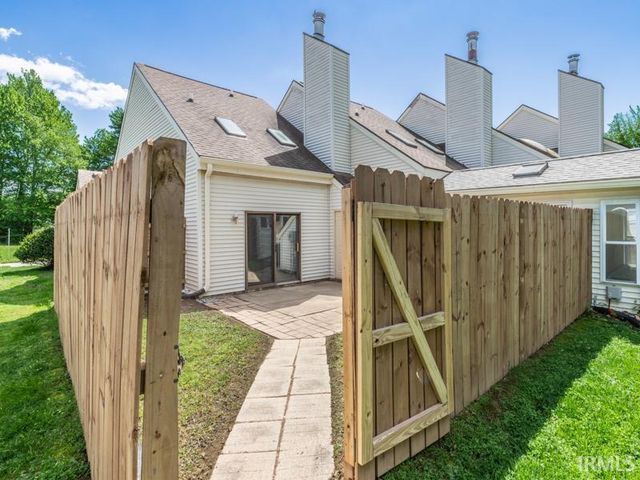 5611 Maple Lane, Newburgh, IN 47630