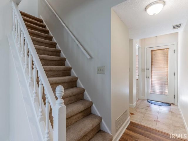 5611 Maple Lane, Newburgh, IN 47630