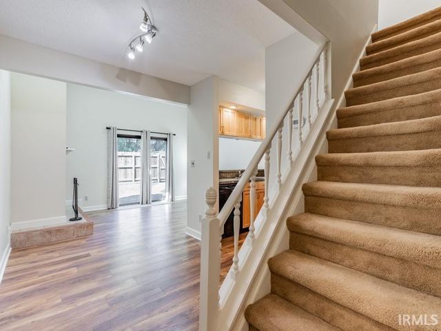5611 Maple Lane, Newburgh, IN 47630