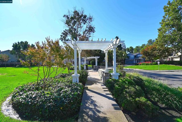 34 Elmwood Dr, San Ramon, CA 94583