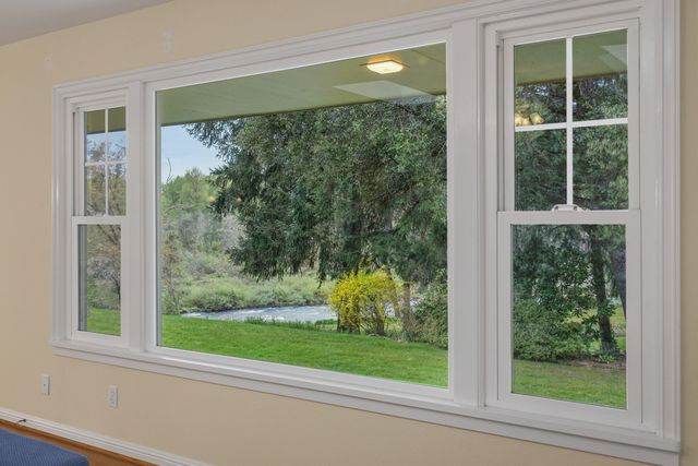 5270 Rogue River Highway, Grants Pass, OR 97527