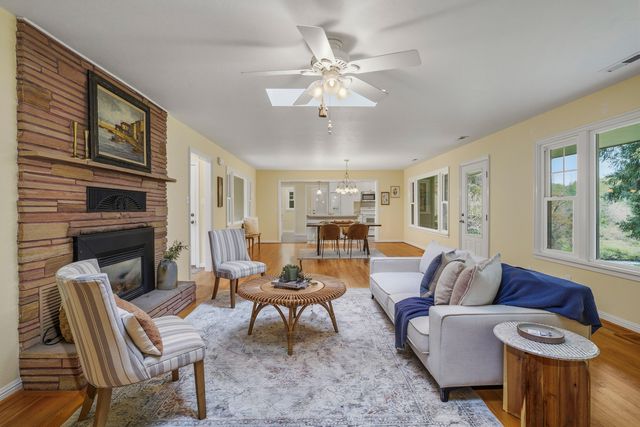 5270 Rogue River Highway, Grants Pass, OR 97527