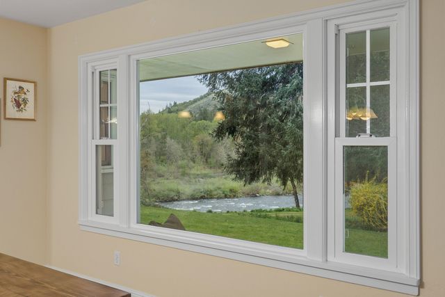 5270 Rogue River Highway, Grants Pass, OR 97527