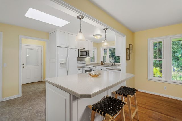 5270 Rogue River Highway, Grants Pass, OR 97527