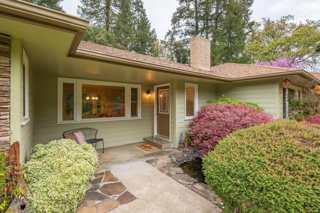 5270 Rogue River Highway, Grants Pass, OR 97527