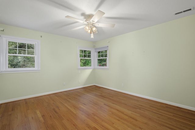 5270 Rogue River Highway, Grants Pass, OR 97527