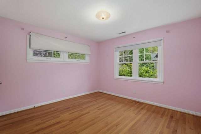 5270 Rogue River Highway, Grants Pass, OR 97527