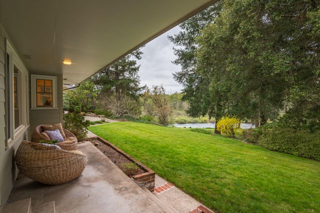 5270 Rogue River Highway, Grants Pass, OR 97527