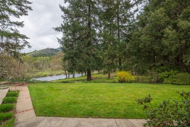 5270 Rogue River Highway, Grants Pass, OR 97527