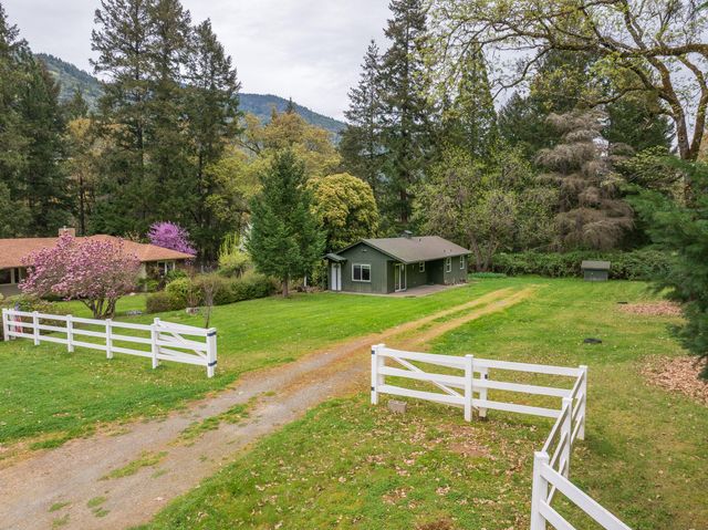 5270 Rogue River Highway, Grants Pass, OR 97527