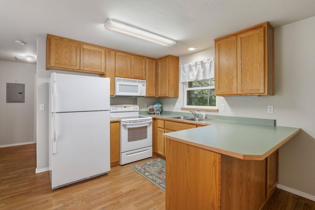 5270 Rogue River Highway, Grants Pass, OR 97527