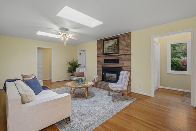 5270 Rogue River Highway, Grants Pass, OR 97527