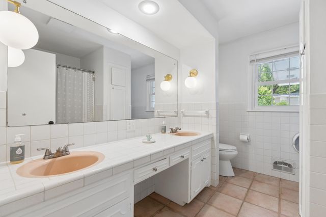 2255 Orkla Drive, Golden Valley, MN 55427