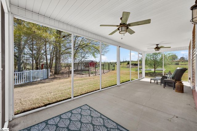 4588 N Highway 14, Greer, SC 29651