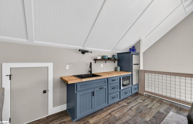 4588 N Highway 14, Greer, SC 29651