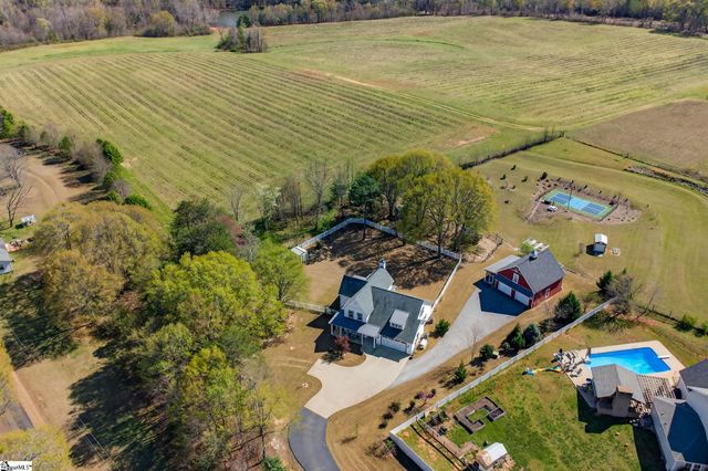 4588 N Highway 14, Greer, SC 29651
