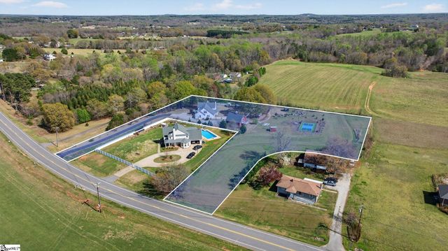 4588 N Highway 14, Greer, SC 29651