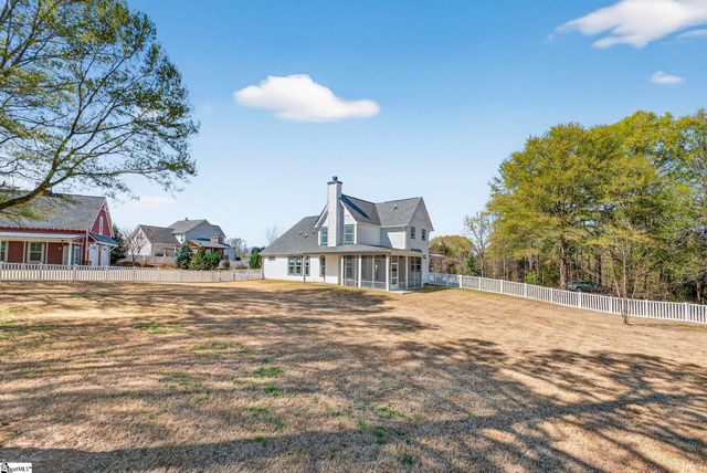 4588 N Highway 14, Greer, SC 29651