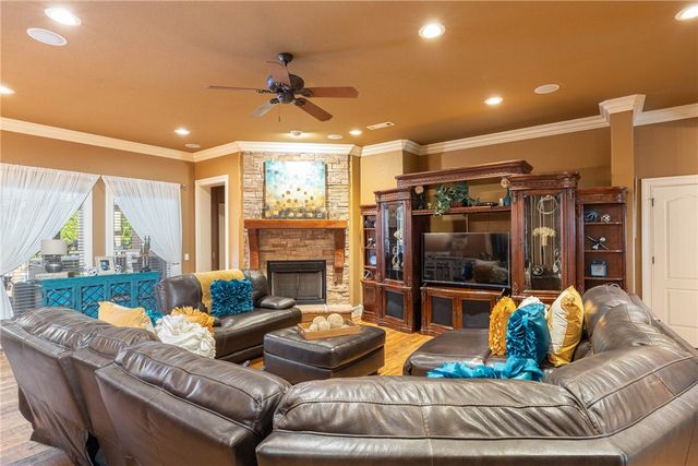 4166 Legacy Drive, Springdale, AR 72762