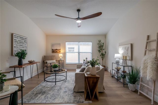 10208 THICKET POINT WAY, Tampa, FL 33647