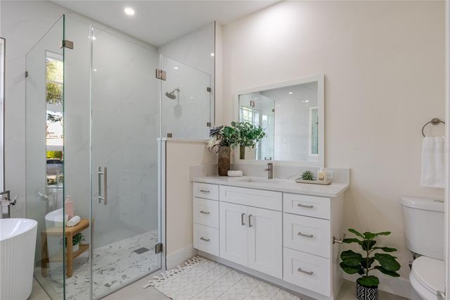 10208 THICKET POINT WAY, Tampa, FL 33647