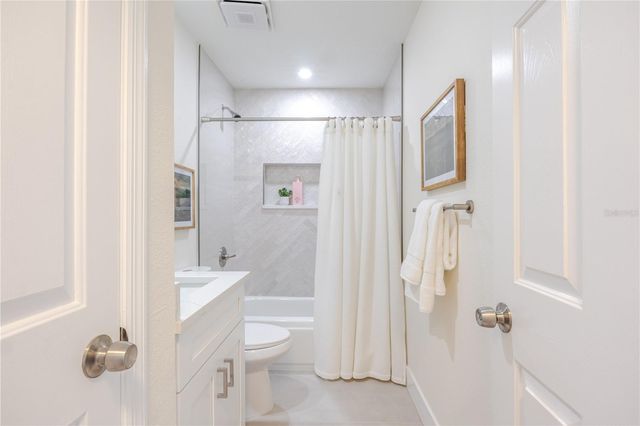 10208 THICKET POINT WAY, Tampa, FL 33647