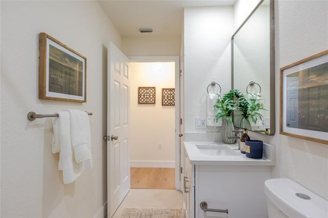 10208 THICKET POINT WAY, Tampa, FL 33647