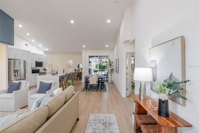 10208 THICKET POINT WAY, Tampa, FL 33647