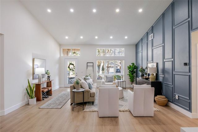 10208 THICKET POINT WAY, Tampa, FL 33647