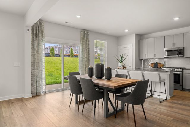 112 Longwood Drive, Lebanon, TN 37087