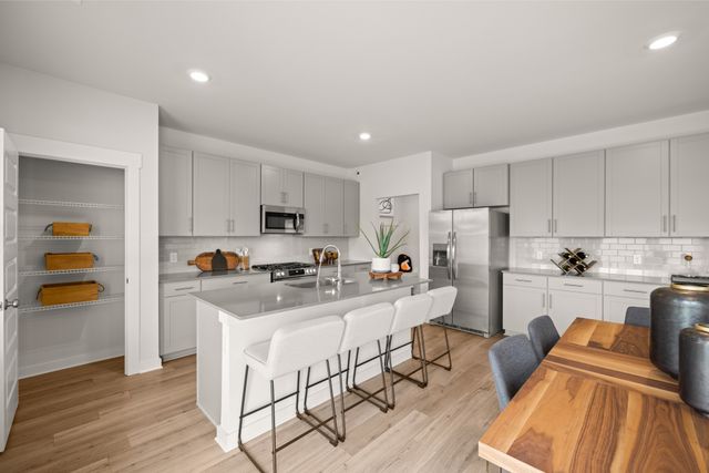 112 Longwood Drive, Lebanon, TN 37087