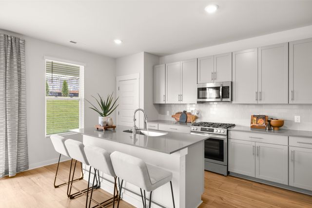 112 Longwood Drive, Lebanon, TN 37087