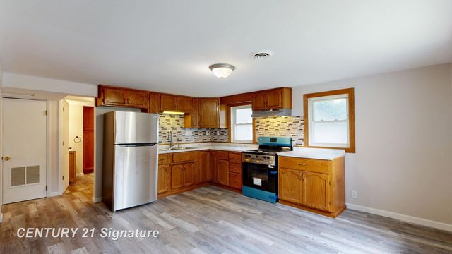 1500 N Charles Street, Saginaw, MI 48602