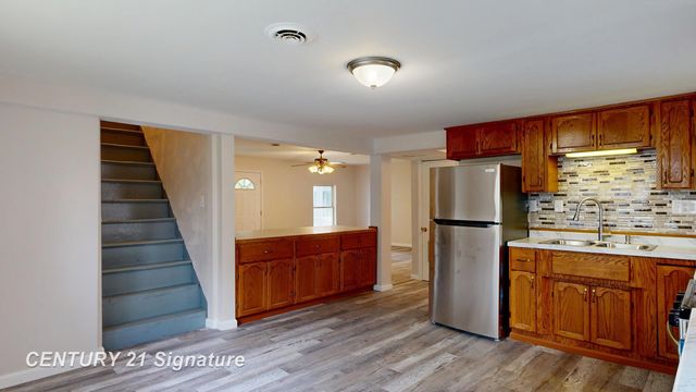 1500 N Charles Street, Saginaw, MI 48602