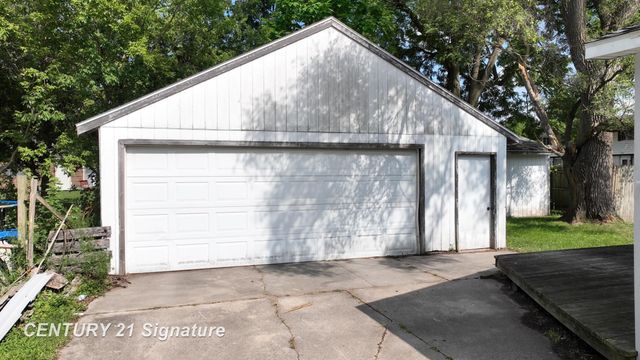 1500 N Charles Street, Saginaw, MI 48602