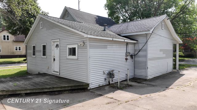 1500 N Charles Street, Saginaw, MI 48602
