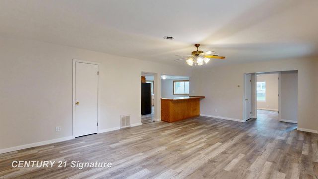 1500 N Charles Street, Saginaw, MI 48602