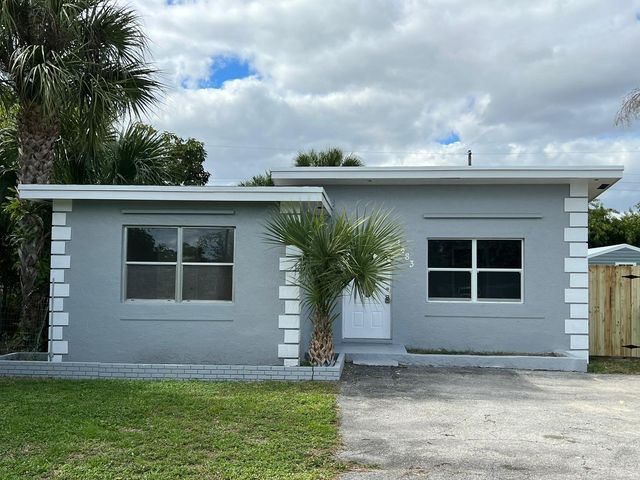 1883 Breezy Lane, West Palm Beach, FL 33417