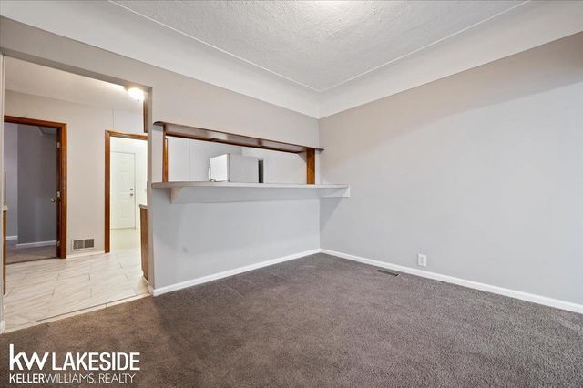 8439 Continental Avenue, Warren, MI 48089