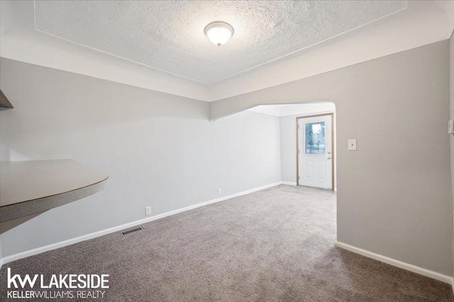 8439 Continental Avenue, Warren, MI 48089
