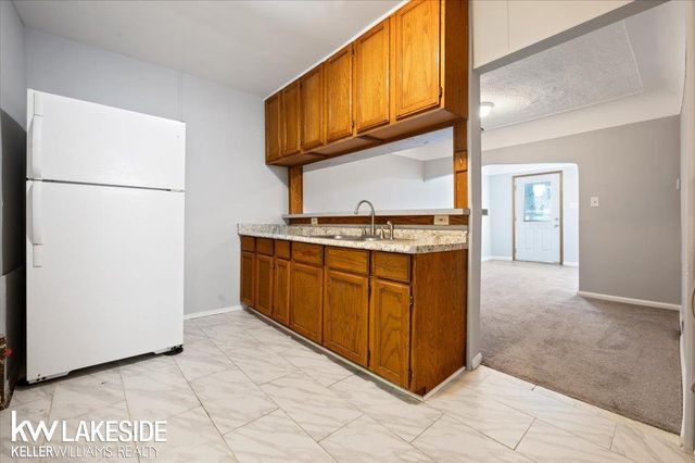 8439 Continental Avenue, Warren, MI 48089