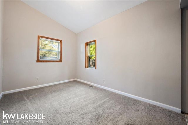 8439 Continental Avenue, Warren, MI 48089