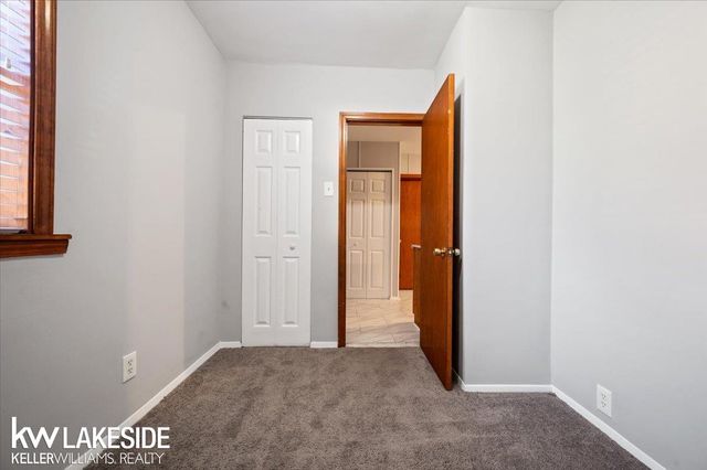 8439 Continental Avenue, Warren, MI 48089