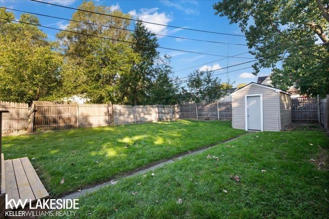 8439 Continental Avenue, Warren, MI 48089